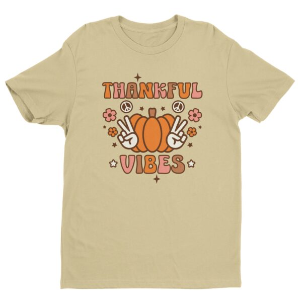 Thankful Vibes | Cute Hippie Thanksgiving and Fall T-shirt