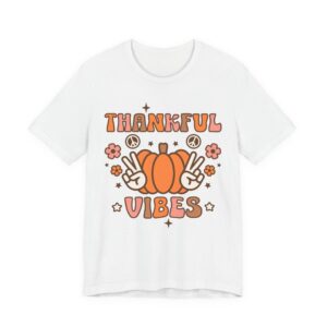 Thankful Vibes | Cute Hippie Thanksgiving and Fall T-shirt