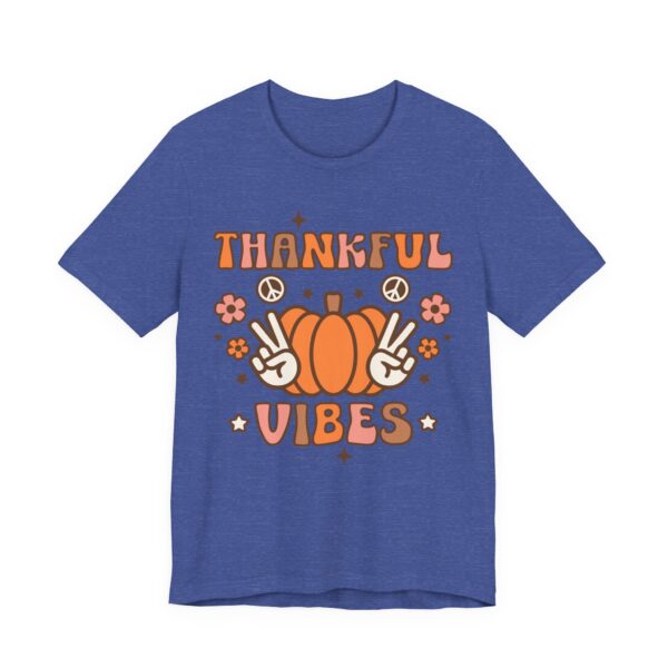 Thankful Vibes | Cute Hippie Thanksgiving and Fall T-shirt